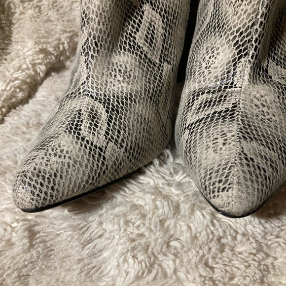 Faux leather snake skin boots Sz 8.5 - Picture 7 of 7